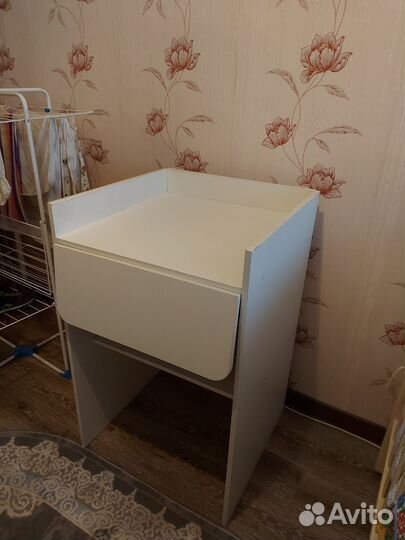 Пеленальный столик