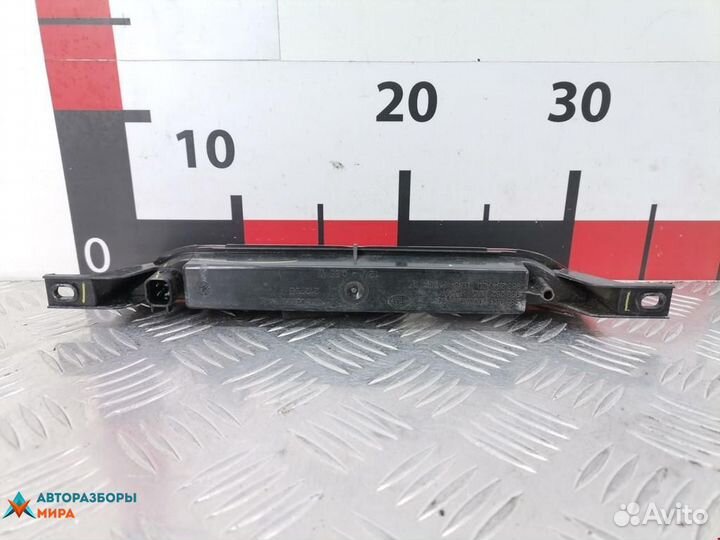 Стоп-сигнал Jeep Compass рест. 2011 5303754AE