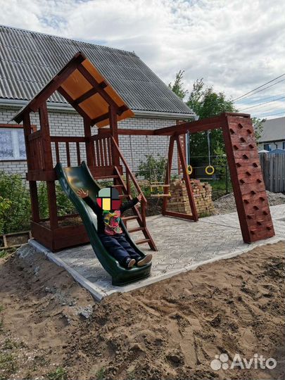 Продам детскую площадку