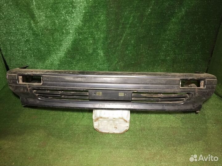 Бампер передний Nissan Bluebird U12 Серый царапины