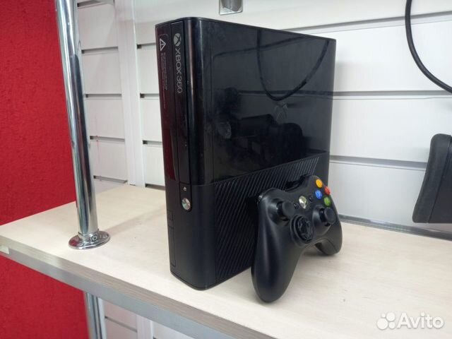 Игровая приставка. Xbox 360 Е