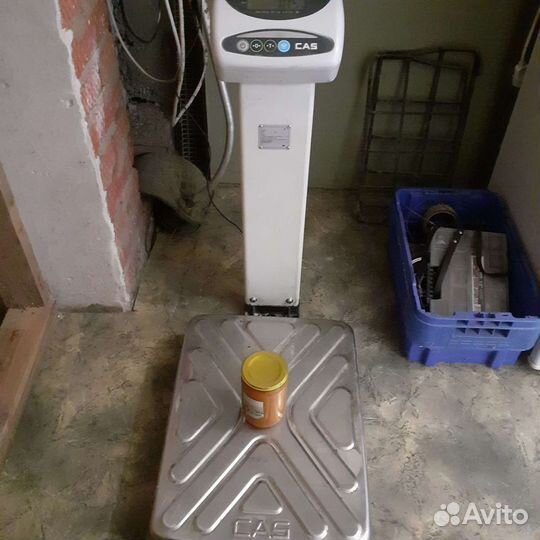 Весы напольные электронные бу