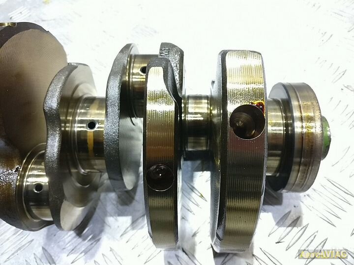 Коленвал Nissan VQ35DE б/у