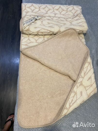 Комплект из шерсти мериноса (европейской овцы)