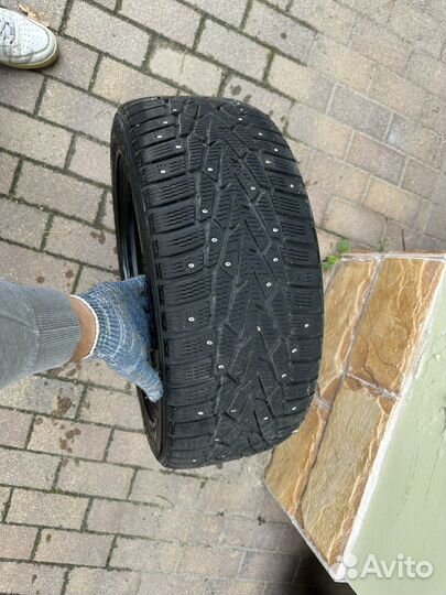 Nokian Tyres Hakkapeliitta 7 225/50 R17 98T