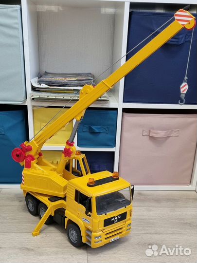 Игрушки Bruder автокран Man, мини экскаватор JCB