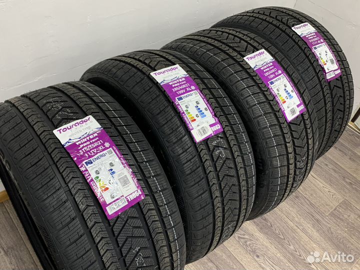 Tourador Winter Pro TSU1 315/35 R21 и 285/40 R21 110V