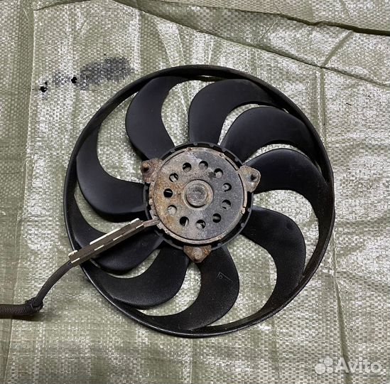 Вентилятор радиатора Skoda Fabia 2001г Хетчбэк