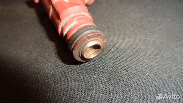 Форсунка инжекторная Nissan Primera (P12)