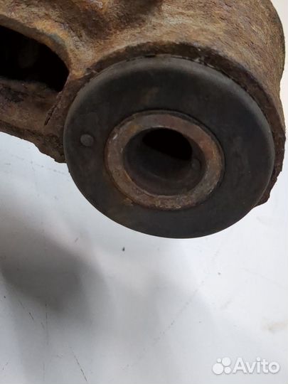 Ступица (кулак, цапфа) Mercedes Vito W638, 2003