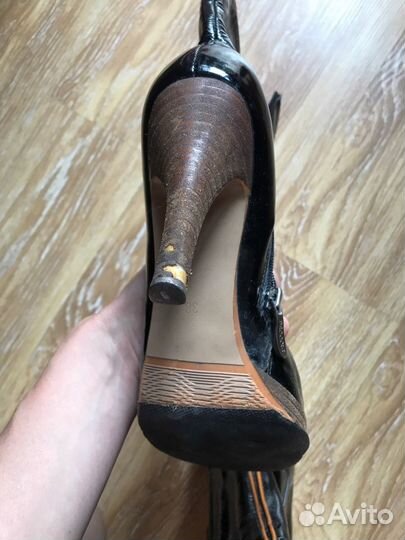 Ботильоны лаковые 38