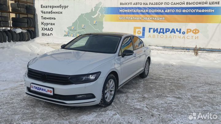 Блок предохранителей Volkswagen Passat (B8)