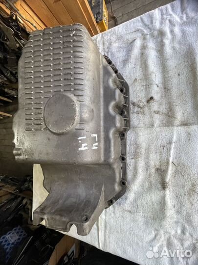 Поддон двс гольф -4 1.4-16v