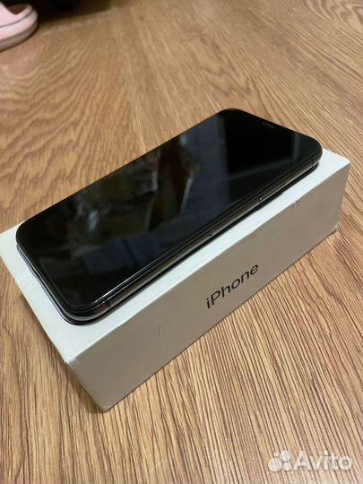 iPhone X, 64 ГБ