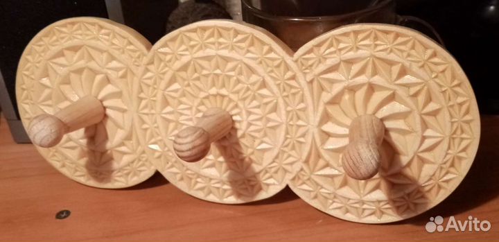 Кухонная вешалка