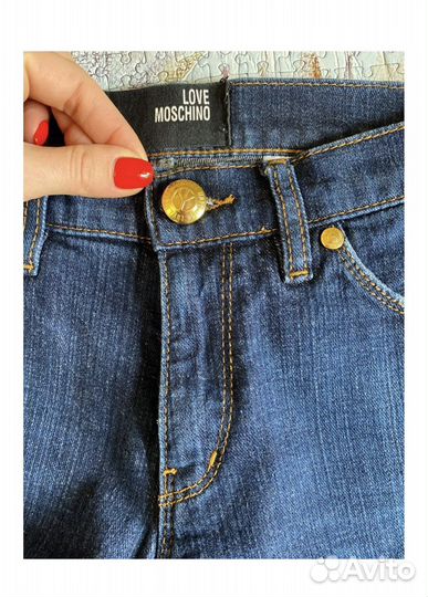 Джинсы love moschino