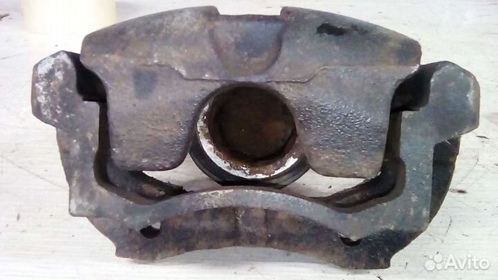 Суппорт передний правый LADA Granta FL ваз-11186