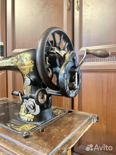 Швейная машинка зингер ручная