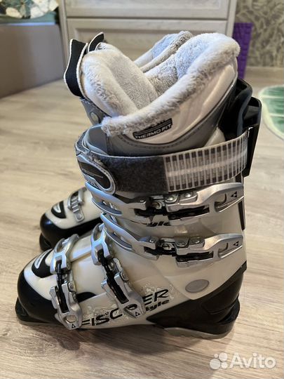 Горнолыжные ботинки
