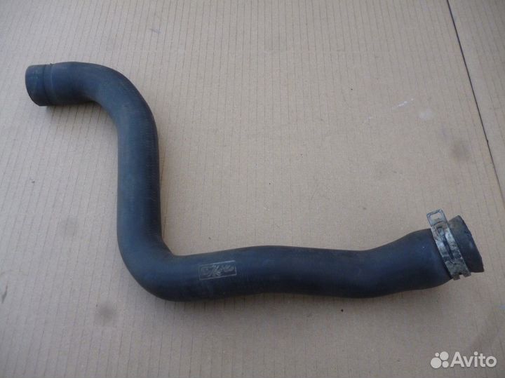Форд Фокус 2 Патрубок радиатора верхний (шланг)