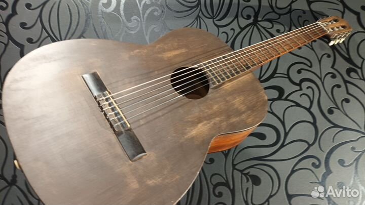Электроакустическая классическая гитара