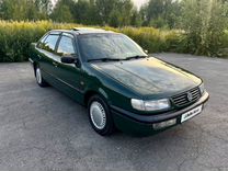 Volkswagen Passat 2.0 MT, 1995, 320 000 км, с пробегом, цена 285 000 руб.