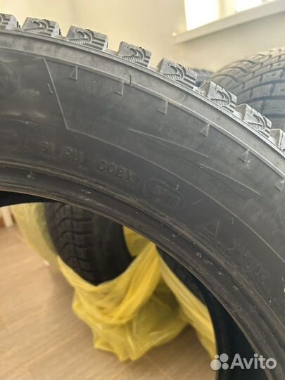 Michelin Latitude X-Ice North 2 + 265/50 R19