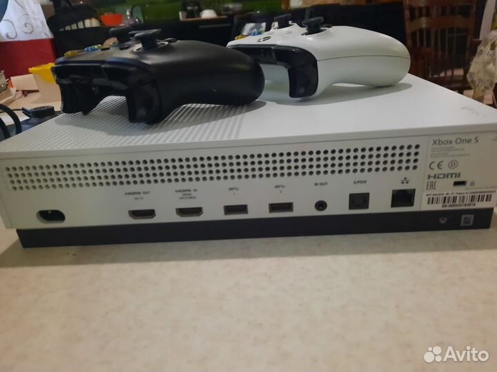 Microsoft Xbox One S
