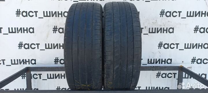 Kumho Ecsta HS52 215/55 R17 98W
