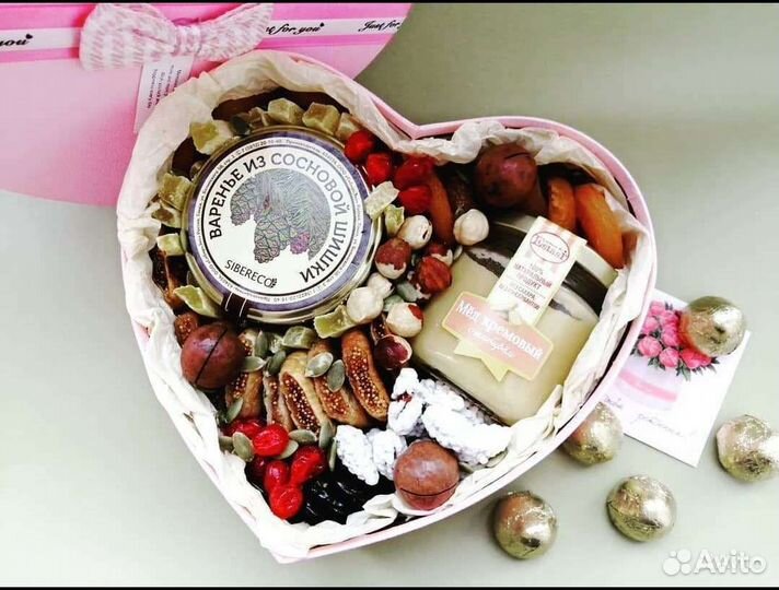 Подарки /конфеты/цветы/розы/ вкусный букет