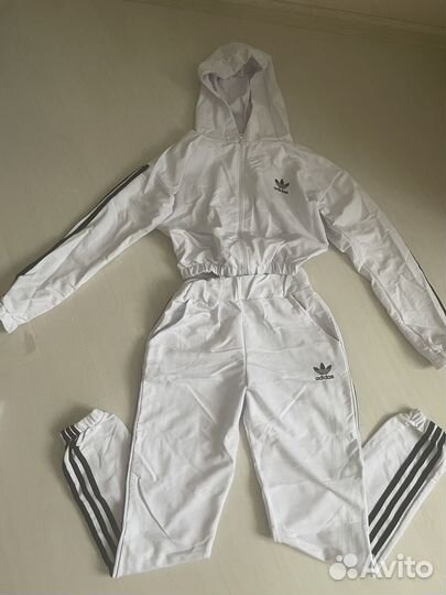 Спортивный костюм женский