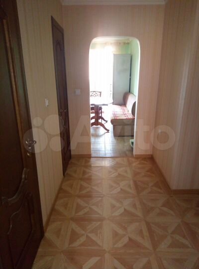 2-к. квартира, 66 м², 1/10 эт.