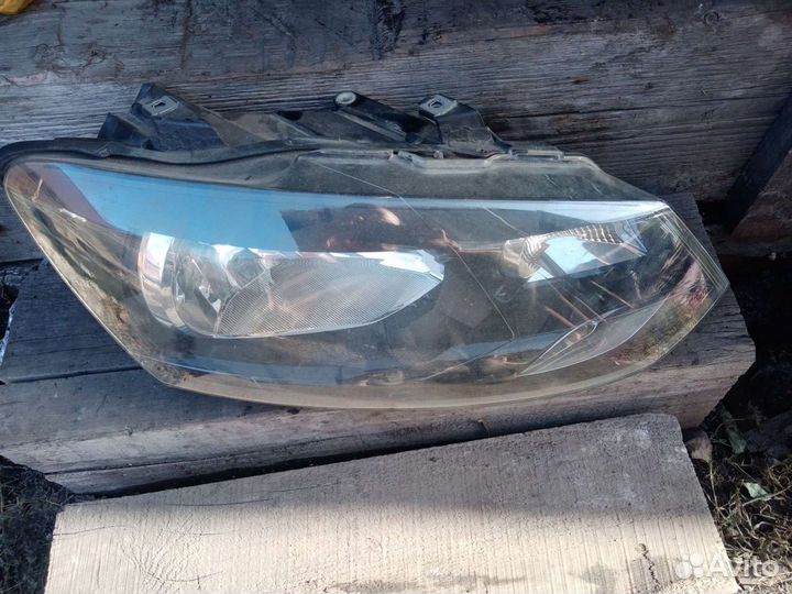 Фара на volkswagen правая