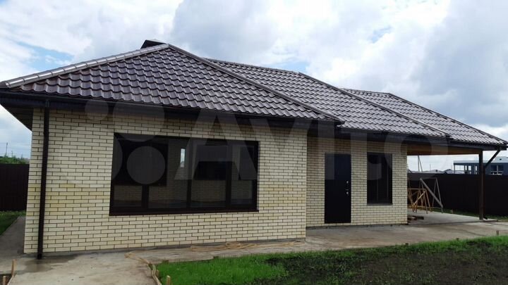 Коттедж 139 м² на участке 8 сот.