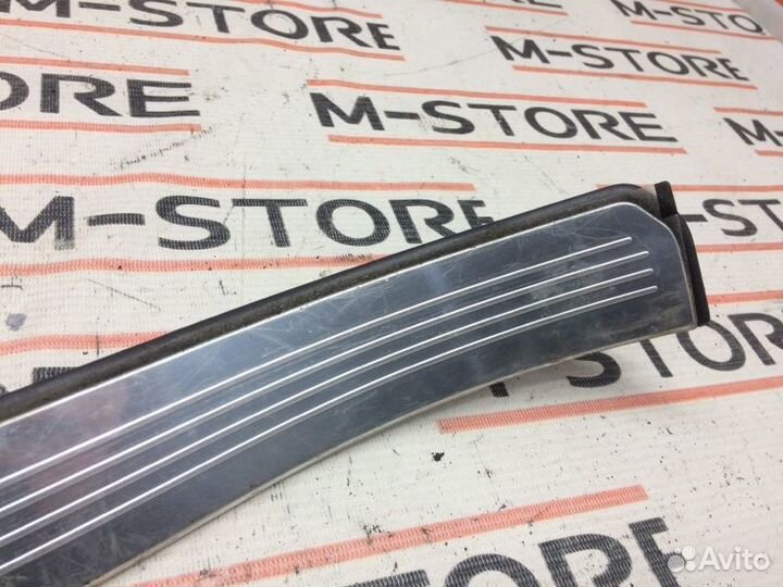 Накладка на порог салона задняя левая