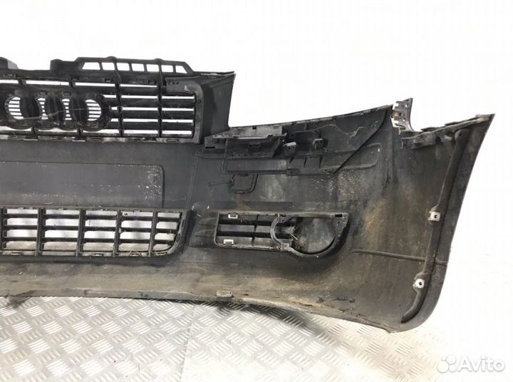 Бампер 8P3807437 Audi A3 8P (2003-2012)