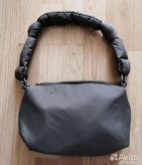 Сумка стильная с объёмной ручкой