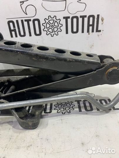 Домкрат Jaguar X-Type