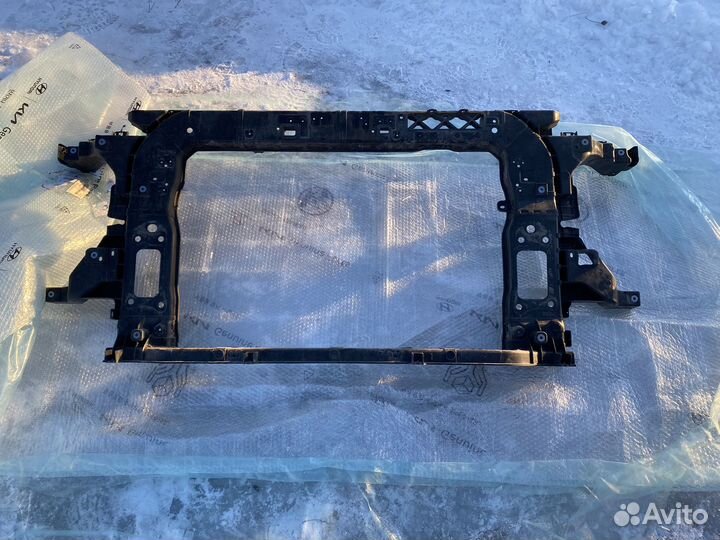 Передняя панель (телевизор) Hyundai Palisade