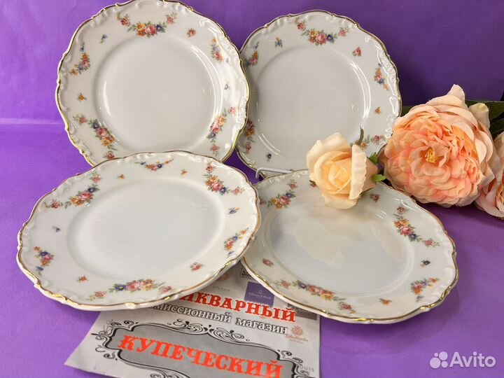 Тарелки с мелкими цветами 4шт Германия