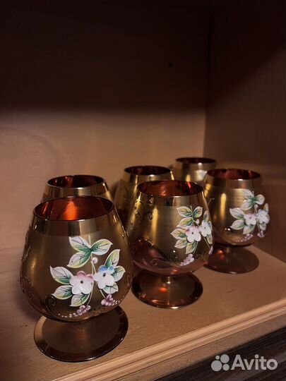 Богемское стекло с ручной лепкой