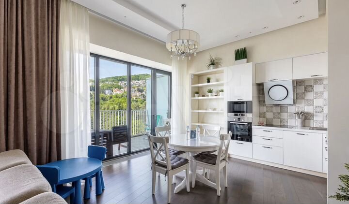 3-к. апартаменты, 110 м², 10/14 эт.