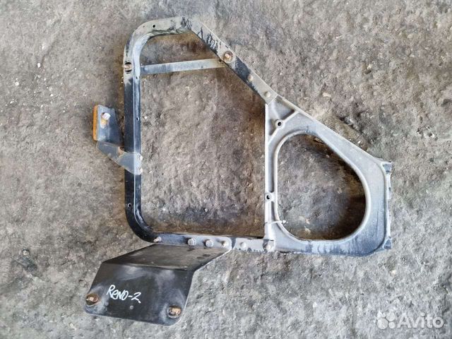 Крепление крыла на Renault Premium