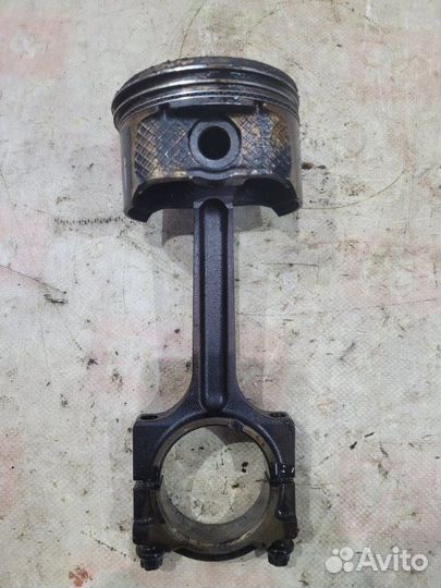 Поршень с шатуном Ford C-Max C214 qqdb 2006