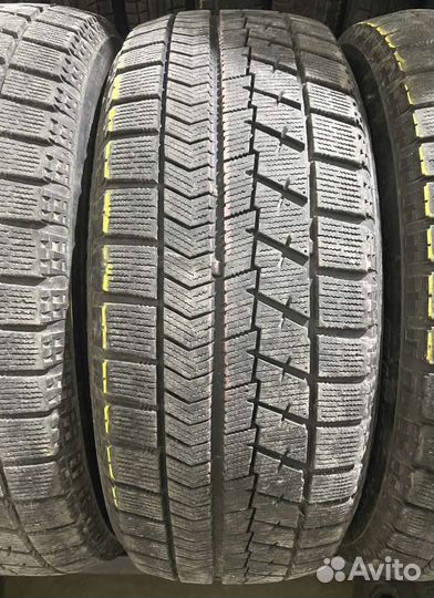 Bridgestone Blizzak VRX 215/60 R16 92N