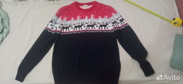 Новогодний свитер с оленями