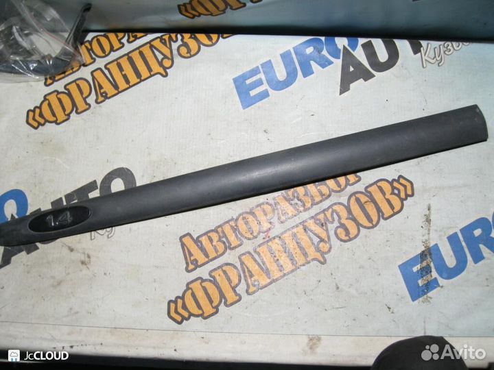 Молдинг на дверь на renault symbol LB0C, LB0P, LB