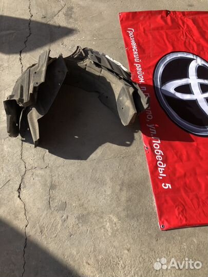 Задние подкрылки Toyota Camry v55