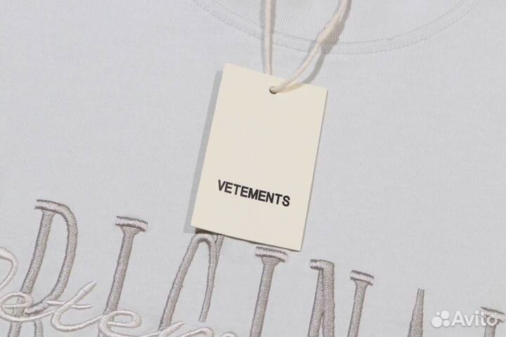 Футболка vetements