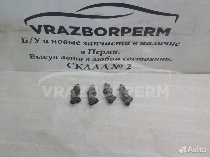 Форсунка топливная Mitsubishi Carisma